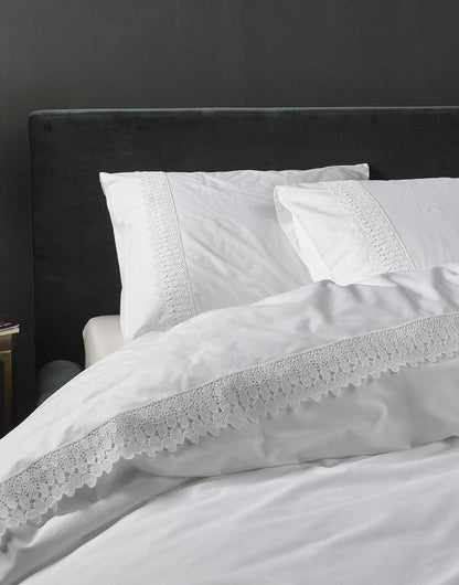 Essenza Duvet Cover & Pillow Sham Set – Soft, Stylish & Comfortable Bedding Set